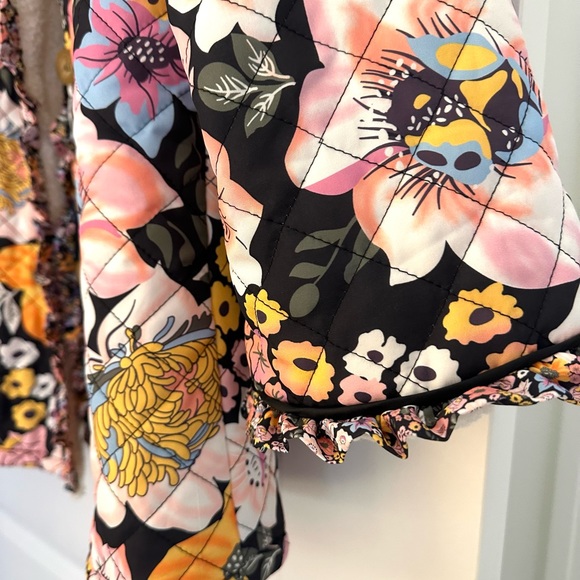 NWOT James Ascher Fleece Lined Ruffle Trim Floral Kayla Quilted Jacket - Picture 10 of 11